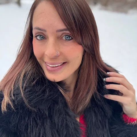 A small town girl with big dreams!